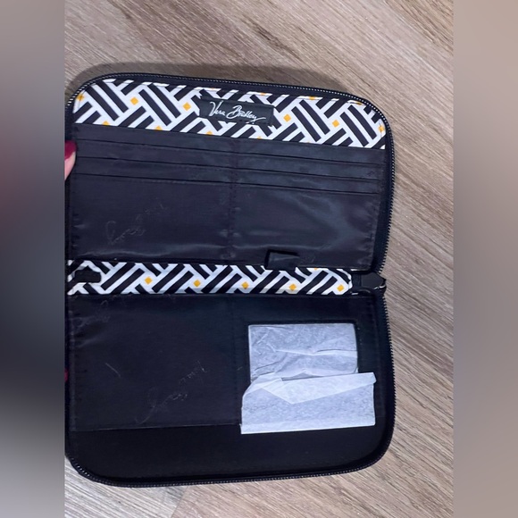 Vera Bradley RFID Quilted Accordion Wallet in Black - Picture 3 of 5